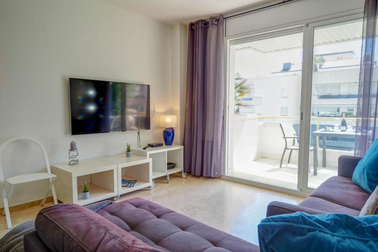 Mediterraneo Seaview Apartment By Hello Homes Sitges Bagian luar foto