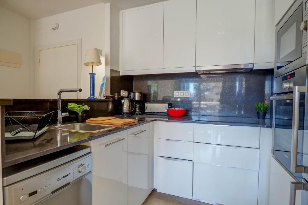 Mediterraneo Seaview Apartment By Hello Homes Sitges Bagian luar foto
