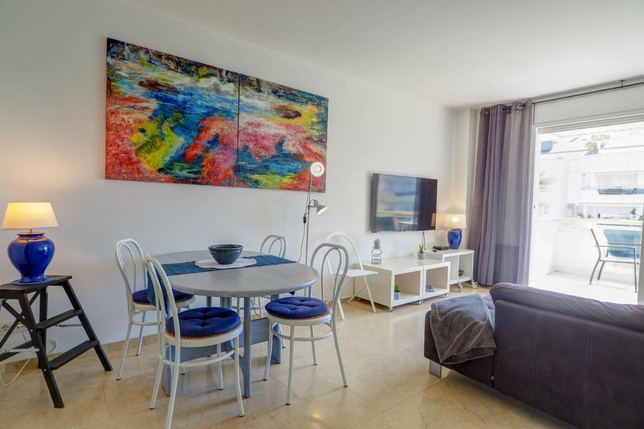 Mediterraneo Seaview Apartment By Hello Homes Sitges Bagian luar foto