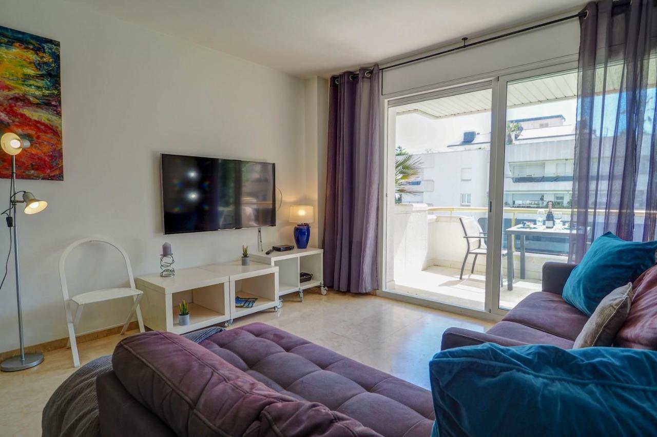 Mediterraneo Seaview Apartment By Hello Homes Sitges Bagian luar foto